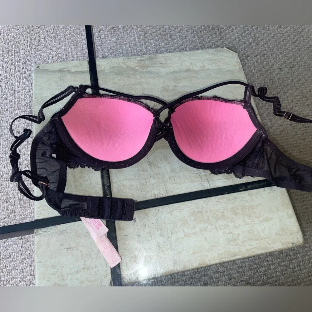 VS Pink bra - Picture 3 of 4